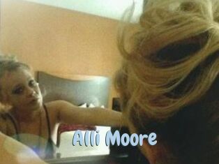 Alli_Moore