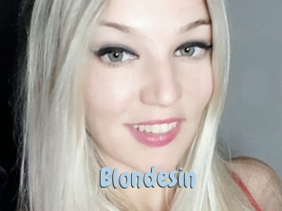blondesin Uniform Porn XXX