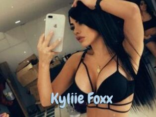 Kyliie_Foxx