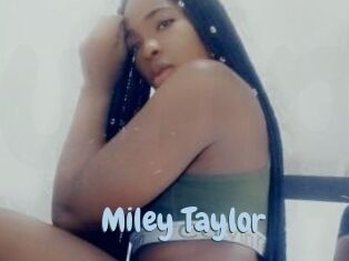 Miley_Taylor