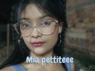 Mia_pettiteee