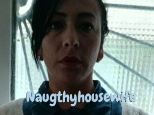 Naugthy_housewife