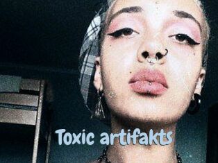 Toxic_artifakts